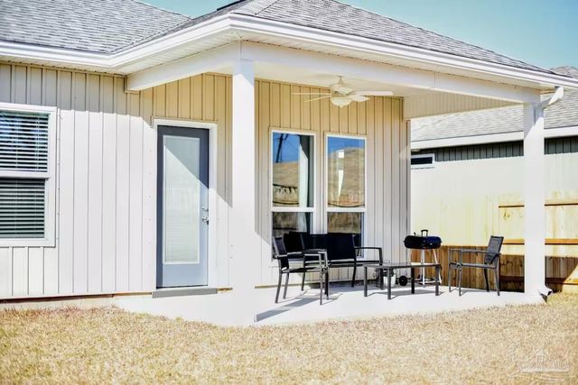 5446 Medina Rd, Pensacola, FL 32507