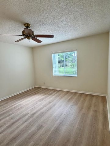 2840 SW 13th Street 103, Delray Beach, FL 33445