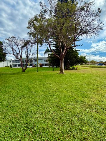 2840 SW 13th Street 103, Delray Beach, FL 33445