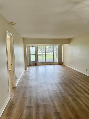 2840 SW 13th Street 103, Delray Beach, FL 33445