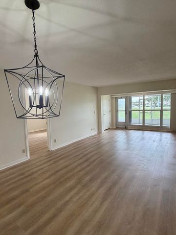 2840 SW 13th Street 103, Delray Beach, FL 33445