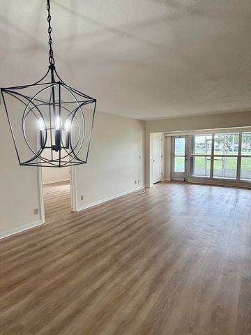 2840 SW 13th Street 103, Delray Beach, FL 33445