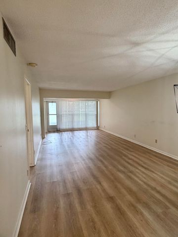 2840 SW 13th Street 103, Delray Beach, FL 33445