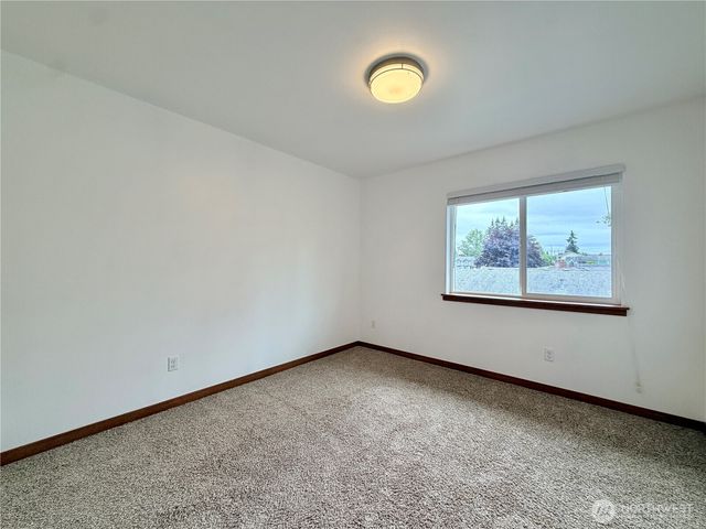 1034 S 74th Street, Tacoma, WA 98408