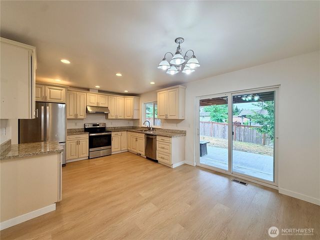 1034 S 74th Street, Tacoma, WA 98408