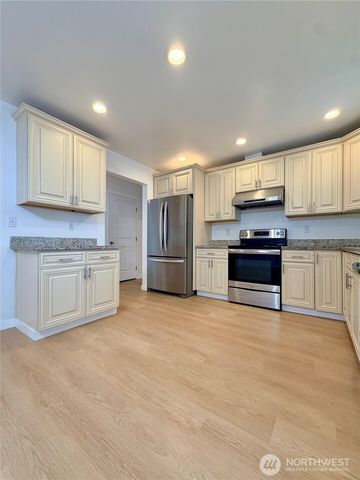 1034 S 74th Street, Tacoma, WA 98408