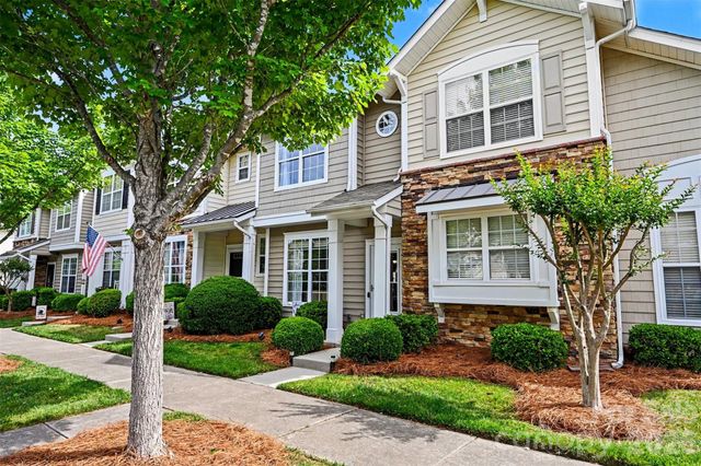 1033 Woodglen Lane, Matthews, NC 28104