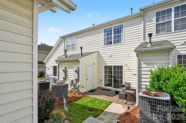 1033 Woodglen Lane, Matthews, NC 28104