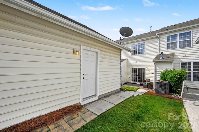 1033 Woodglen Lane, Matthews, NC 28104