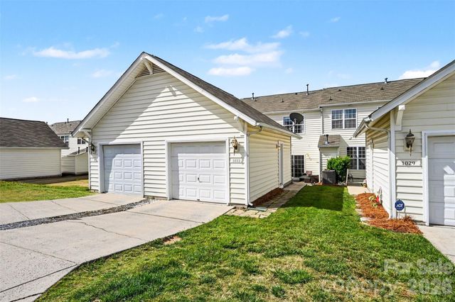 1033 Woodglen Lane, Matthews, NC 28104