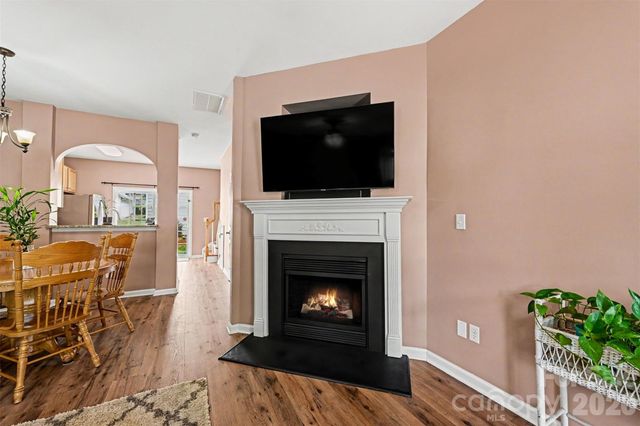 1033 Woodglen Lane, Matthews, NC 28104