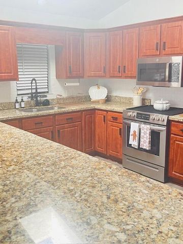 3290 SW Island Way, Palm City, FL 34990