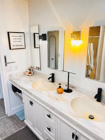 3290 SW Island Way, Palm City, FL 34990