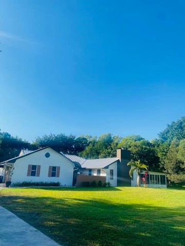 3290 SW Island Way, Palm City, FL 34990