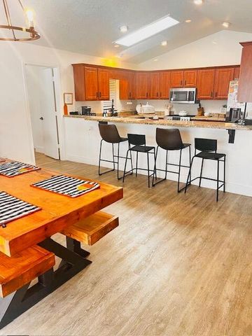 3290 SW Island Way, Palm City, FL 34990