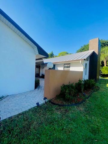 3290 SW Island Way, Palm City, FL 34990