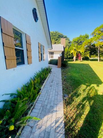 3290 SW Island Way, Palm City, FL 34990