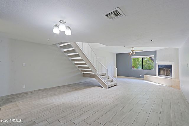 2615 N HAYDEN Road 103, Scottsdale, AZ 85257