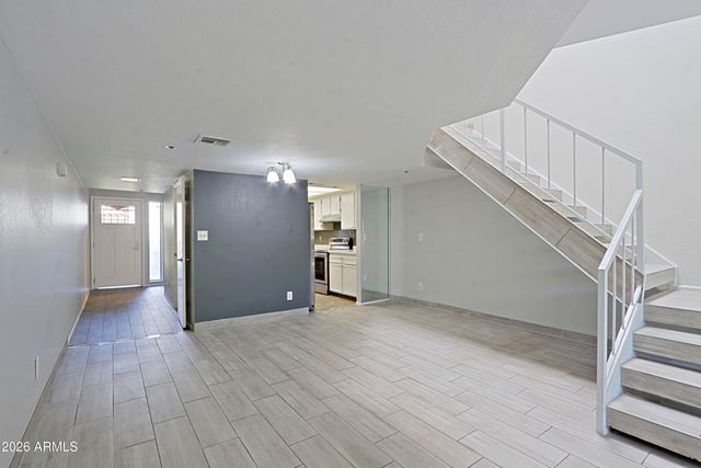 2615 N HAYDEN Road 103, Scottsdale, AZ 85257