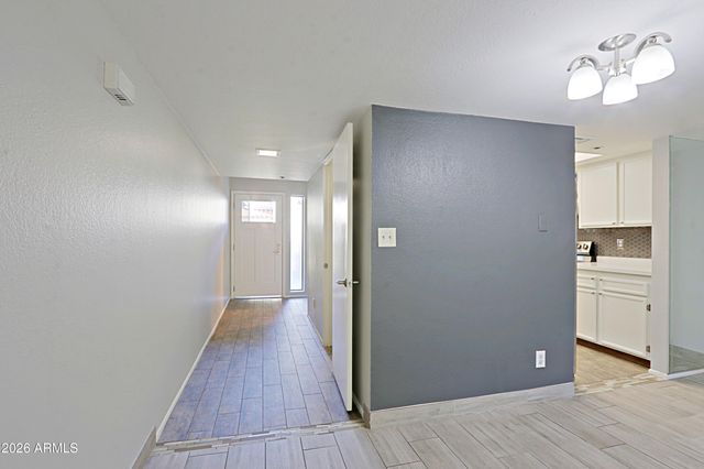 2615 N HAYDEN Road 103, Scottsdale, AZ 85257