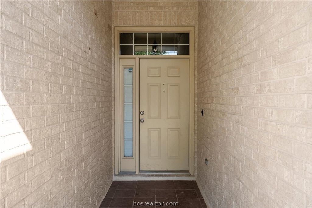 208 Stuttgart Circle, College Station, TX 77845 — photo 3