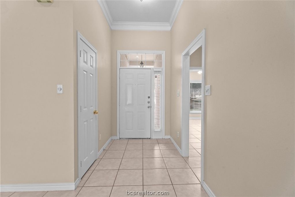 208 Stuttgart Circle, College Station, TX 77845 — photo 4