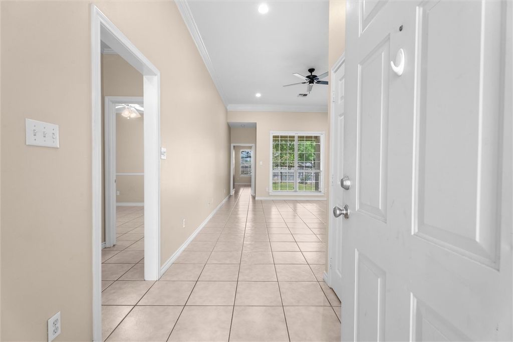 208 Stuttgart Circle, College Station, TX 77845 — photo 5