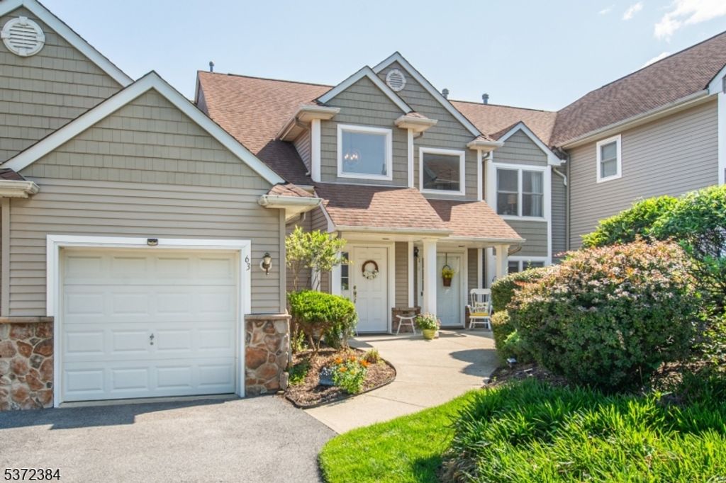 63 Bourne Circle, Hardyston Twp., NJ 07419