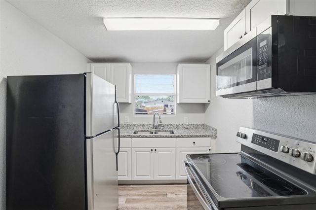 2717 13TH AVENUE S, St Petersburg, FL 33712