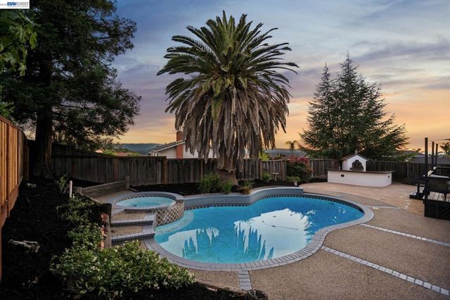 2875 Norcrest Dr, San Jose, CA 95148