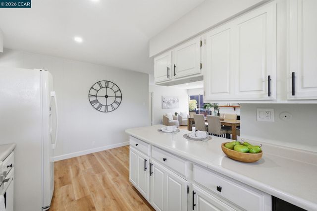 2465 Wright Ave, Pinole, CA 94564