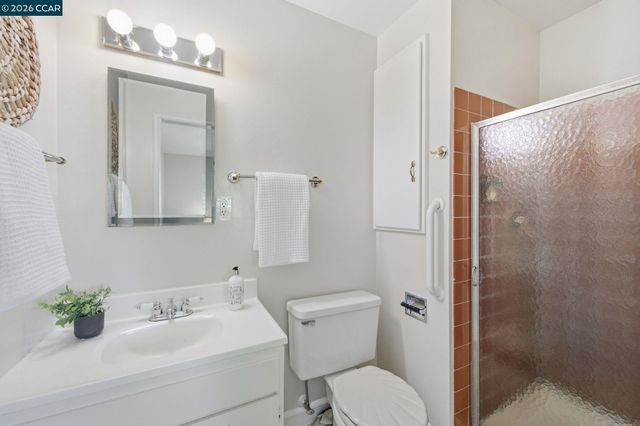 2465 Wright Ave, Pinole, CA 94564