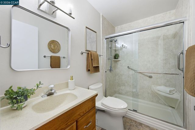 2465 Wright Ave, Pinole, CA 94564