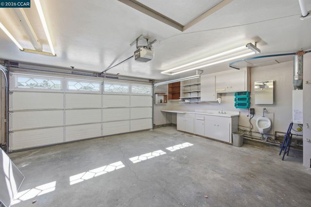 2465 Wright Ave, Pinole, CA 94564