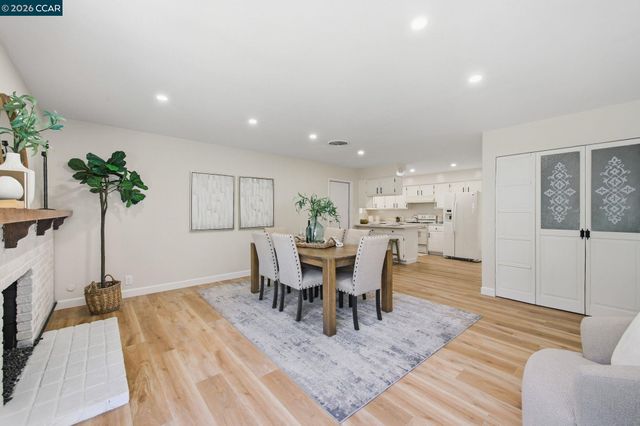2465 Wright Ave, Pinole, CA 94564