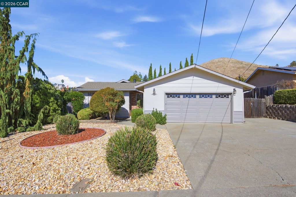 2465 Wright Ave, Pinole, CA 94564