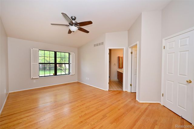 7274 Westchester Road 8, West Bloomfield Charter Township, MI 48322