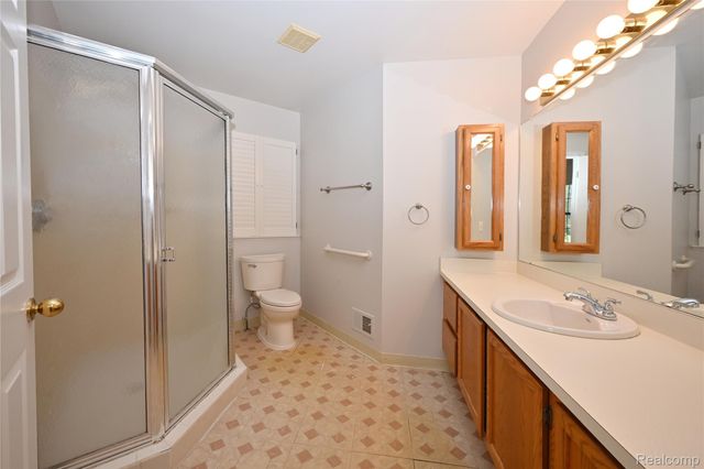 7274 Westchester Road 8, West Bloomfield Charter Township, MI 48322
