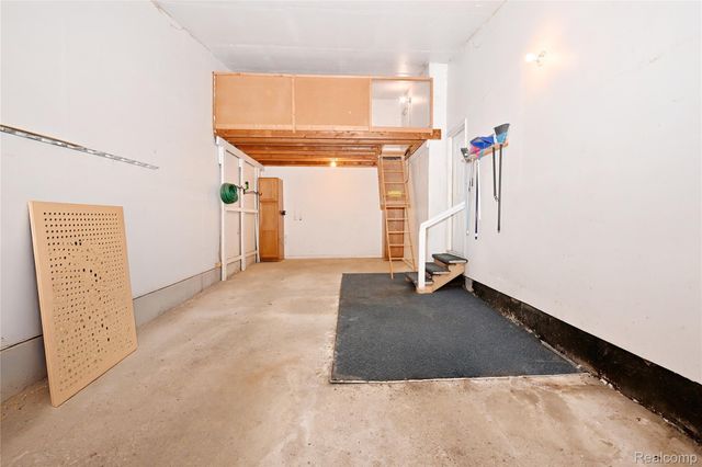 7274 Westchester Road 8, West Bloomfield Charter Township, MI 48322