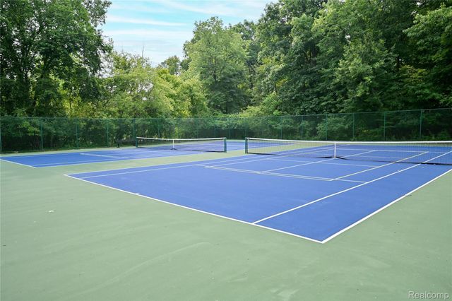 7274 Westchester Road 8, West Bloomfield Charter Township, MI 48322