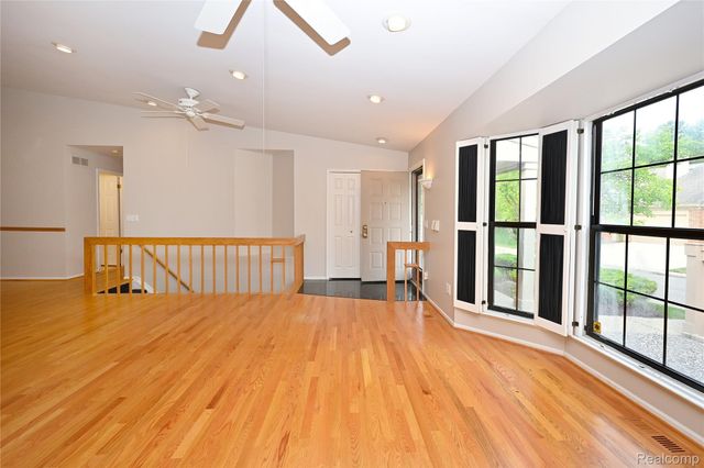 7274 Westchester Road 8, West Bloomfield Charter Township, MI 48322