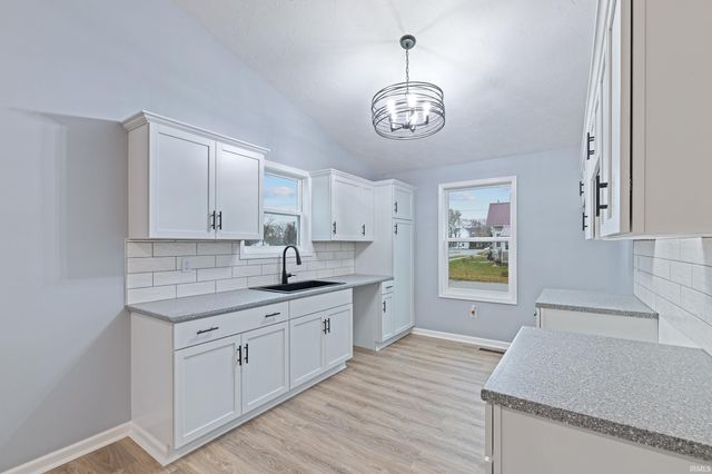 1002 N Harrison Street, Alexandria, IN 46001