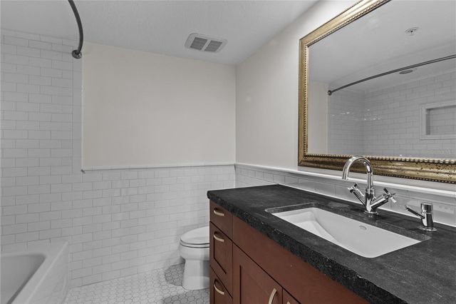 1008 PASEO DEL RIO NE, St Petersburg, FL 33702