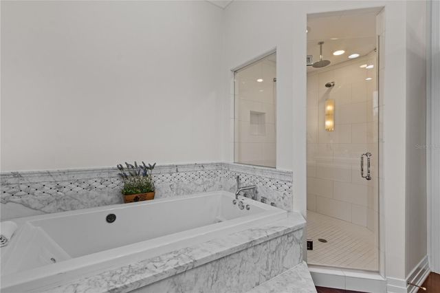 1008 PASEO DEL RIO NE, St Petersburg, FL 33702