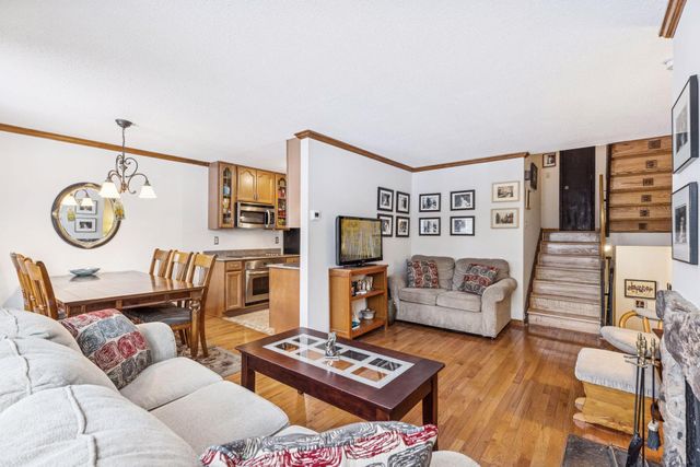 3275 Hill Ridge Drive 29, Eagan, MN 55121