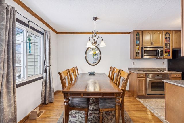 3275 Hill Ridge Drive 29, Eagan, MN 55121