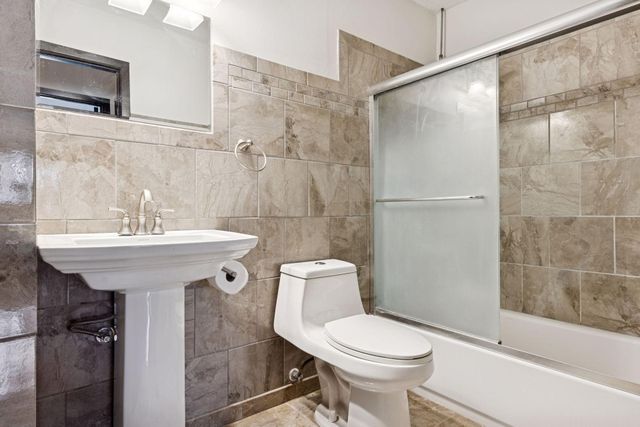 3275 Hill Ridge Drive 29, Eagan, MN 55121