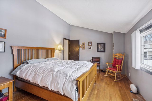 3275 Hill Ridge Drive 29, Eagan, MN 55121