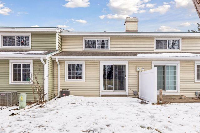 3275 Hill Ridge Drive 29, Eagan, MN 55121