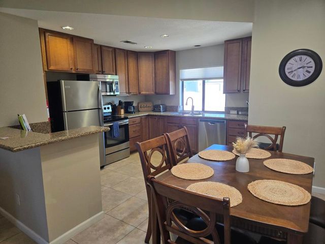 28923 Isleta Court, Cathedral City, CA 92234